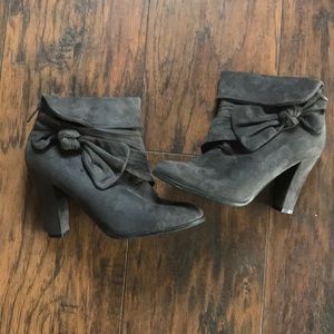 Lmpo Short Heeled Ankle Boots